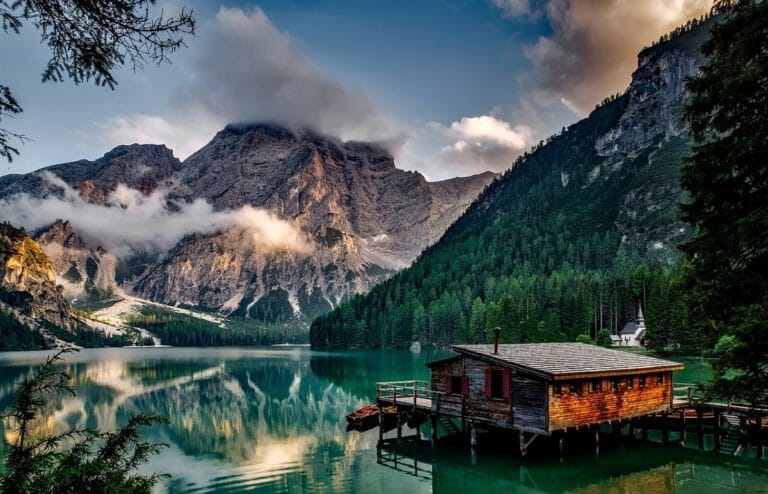 Magnifique paysage des Pyrénées qui attire les touristes